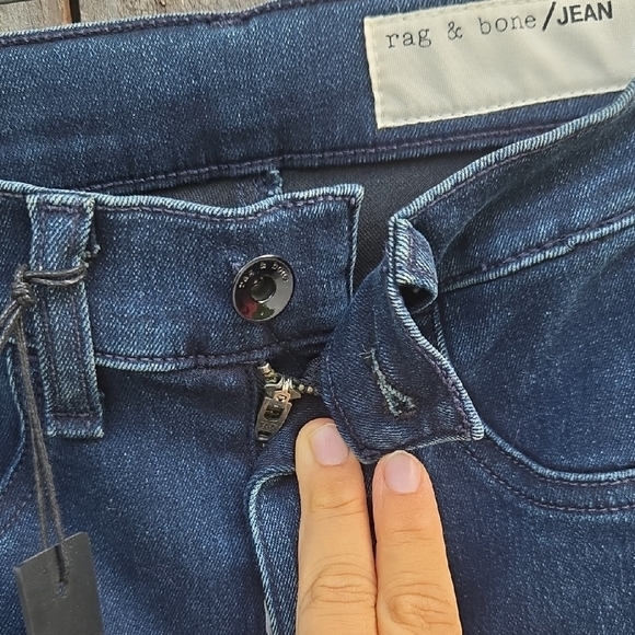 Stylish Blue Jeans with Side Stripes - Picture 5 of 6